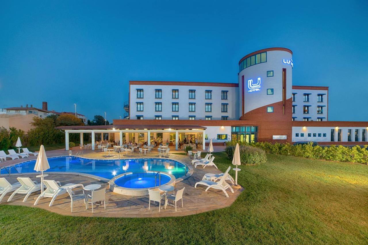 Lu' Hotel Carbonia Esterno foto