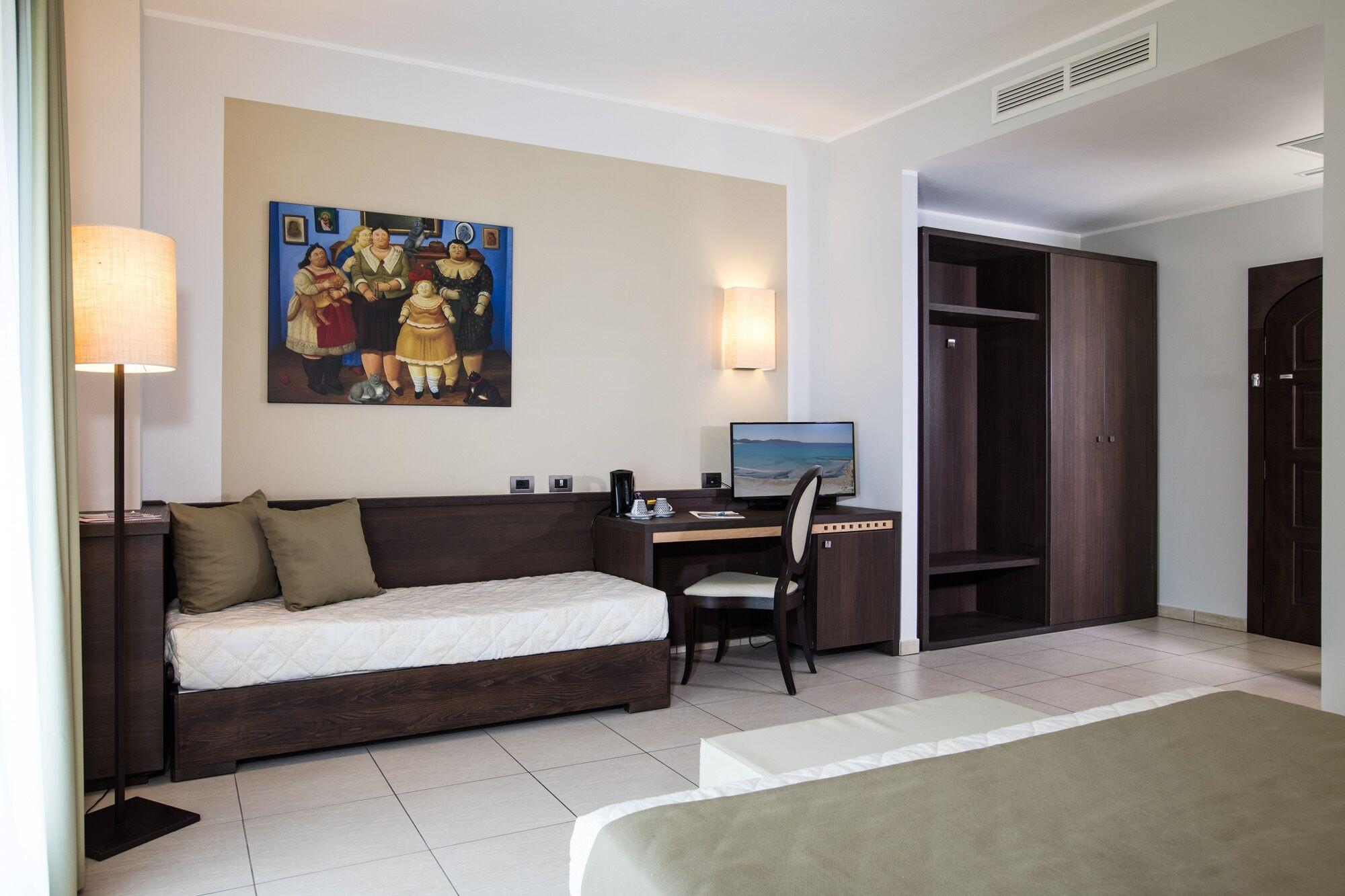 Lu' Hotel Carbonia Esterno foto
