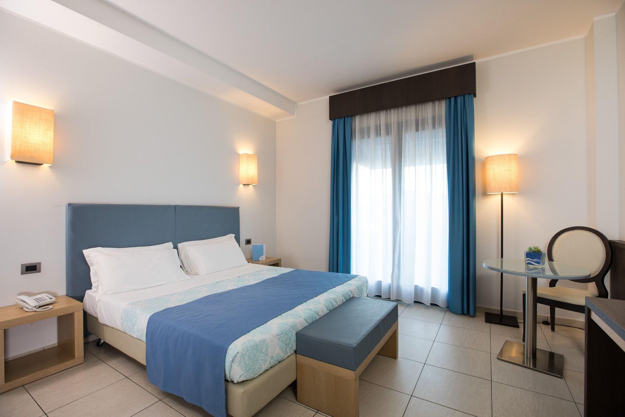 Lu' Hotel Carbonia Esterno foto