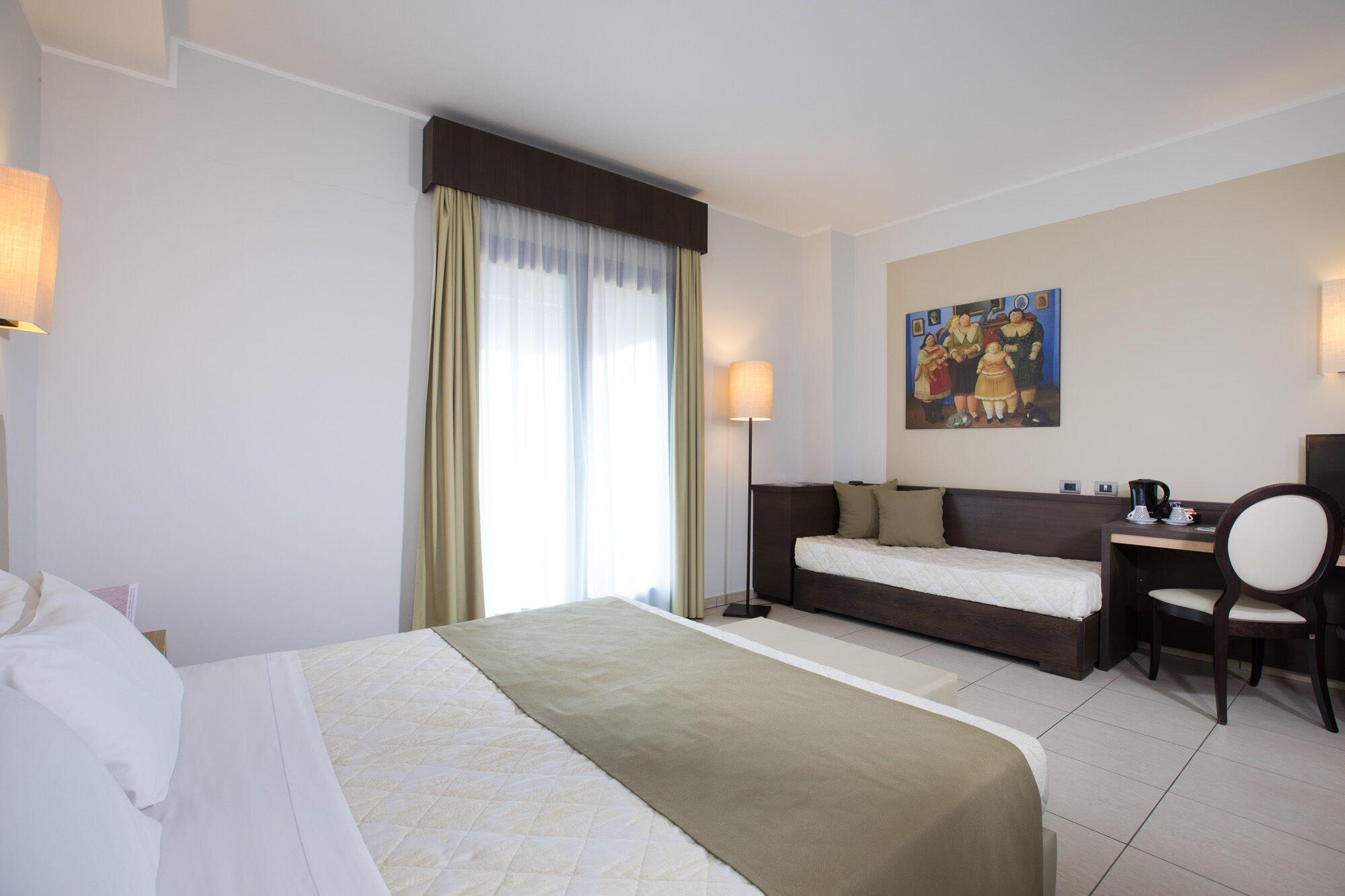 Lu' Hotel Carbonia Esterno foto